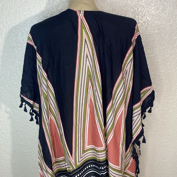 Karma poncho - Picture 7 of 9